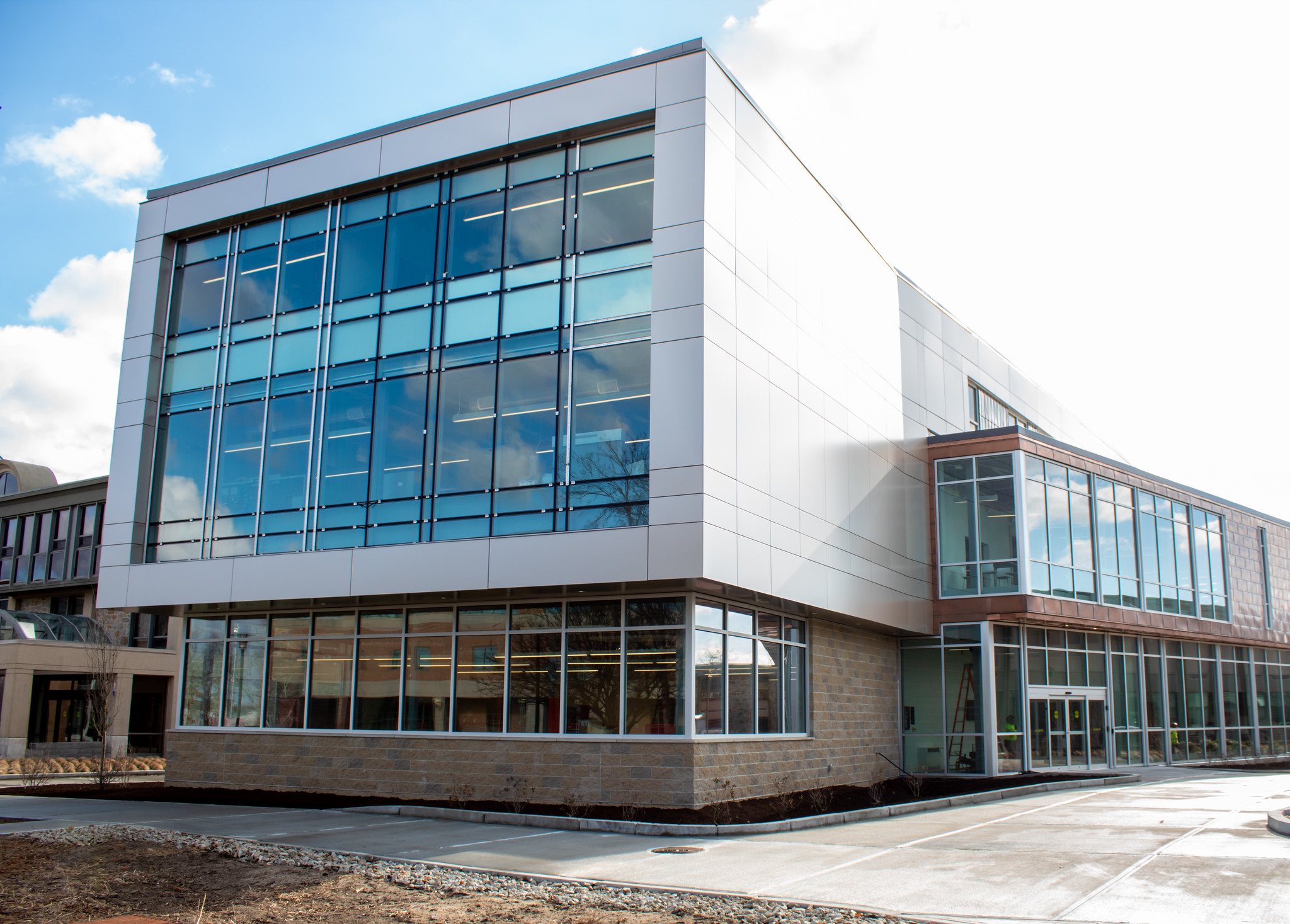 RWU's new engineering and construction management lab building to open