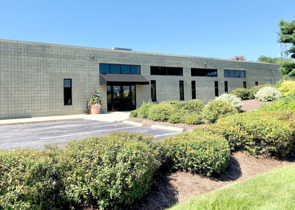 40 Sharpe Drive (1986)
OWNER: Pontiac Crossing LLC
TENANTS: Bay Computer Associates, Concentra Urgent Care, Rhode Island Society of CPAs, Siemens