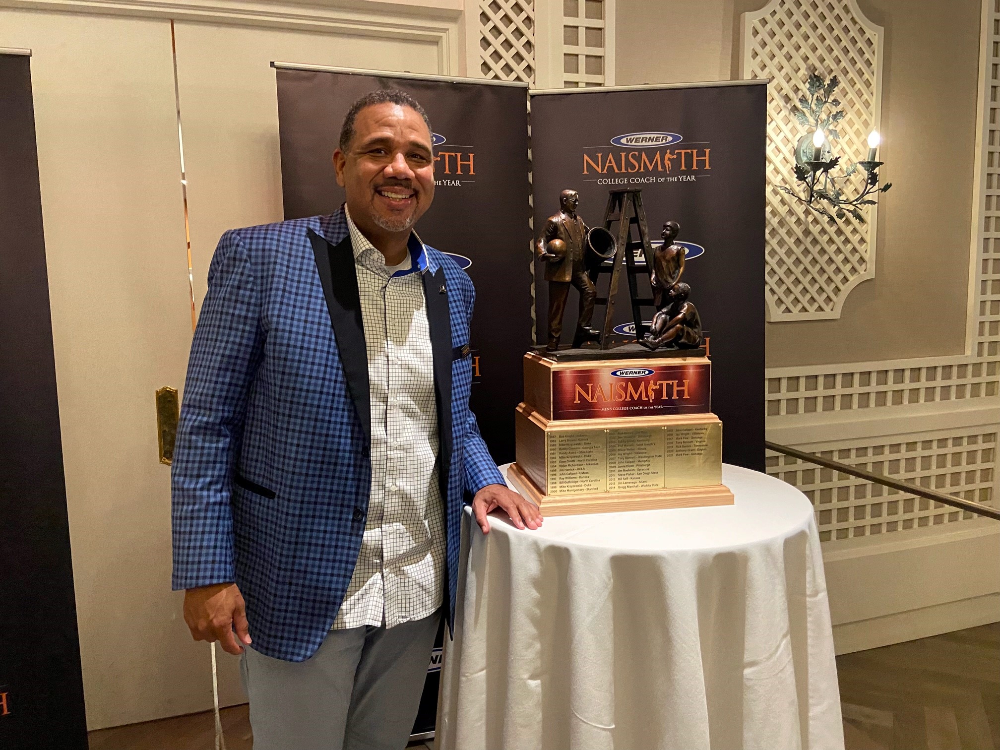 PC men's basketball coach Cooley named 2022 Naismith Coach Of The Year